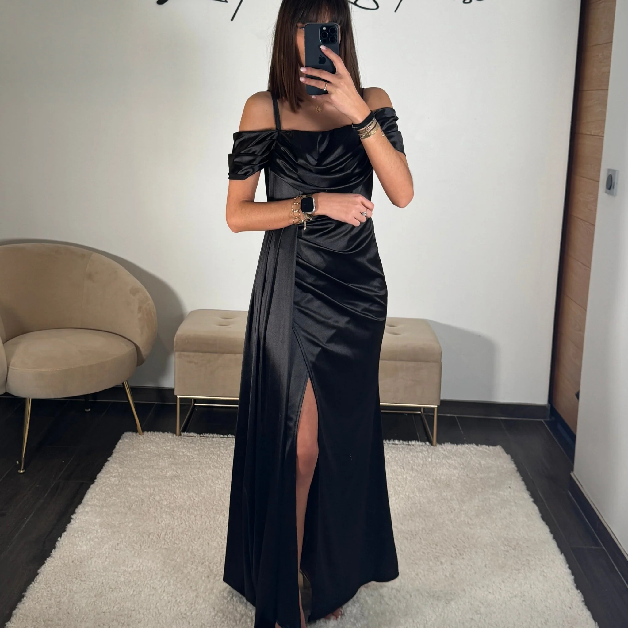 ROBE SATINĂE NOIRE MARIA